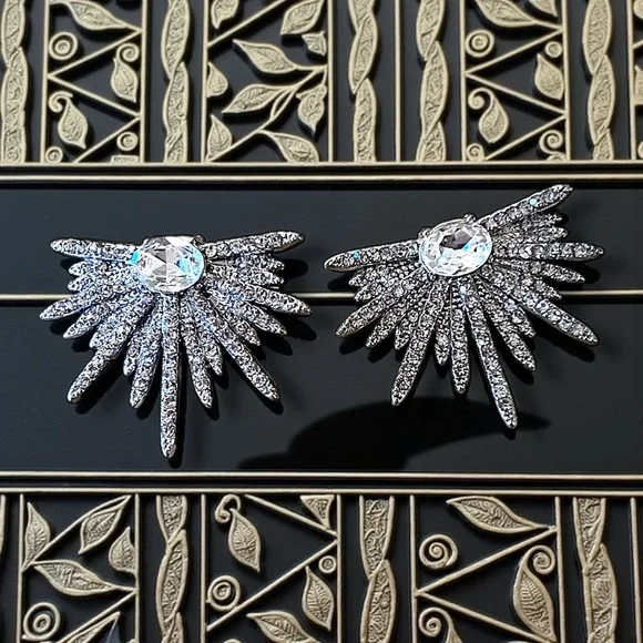 Art Deco Silver Toned Rhinestone Starburst Earrings - Picture 9 of 17